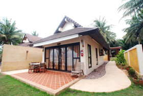 Bansaithong Beach Resort