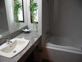 Sailom Resort Bangsaphan