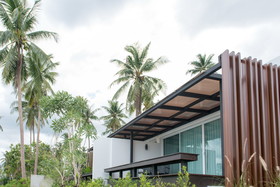 Seanery Beach Resort