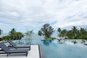 Seanery Beach Resort
