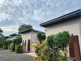 Check-in Resort