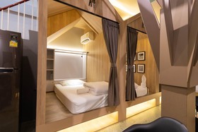Apollo 19 Hostel by OYO Rooms