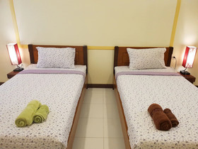 Benjapirom Private House