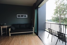 Riverawan Hotel