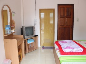 Tawanron Resort
