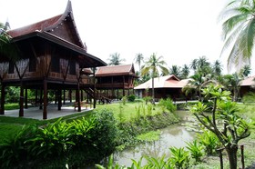 Maikaew Damnoen Resort