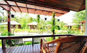 Maikaew Damnoen Resort