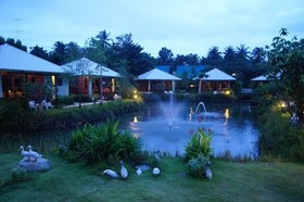 Maikaew Damnoen Resort