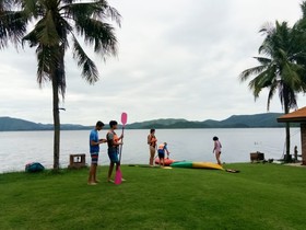 Kaengkrachan Boathouse Paradise Resort