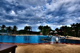 Kaengkrachan Boathouse Paradise Resort