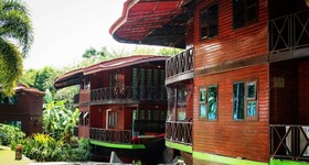 Kaengkrachan Boathouse Paradise Resort