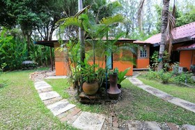 Kaengkrachan Boathouse Paradise Resort
