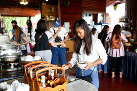 Kaengkrachan Boathouse Paradise Resort