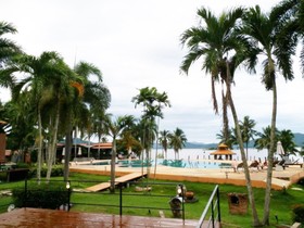 Kaengkrachan Boathouse Paradise Resort