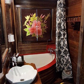 Kaengkrachan Boathouse Paradise Resort