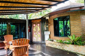 Kaengkrachan Boathouse Paradise Resort