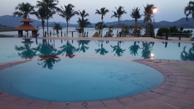 Kaengkrachan Boathouse Paradise Resort