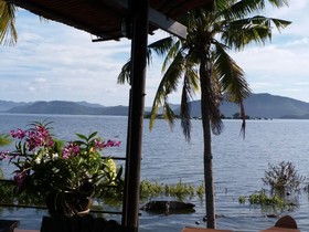 Kaengkrachan Boathouse Paradise Resort