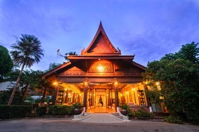 Petchvarin Resort and Spa