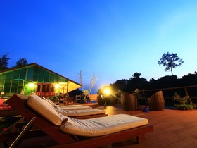 Banana Resort & Spa