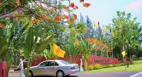 Golden Lake View Boutique Resort