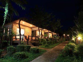 Khaothone River View Resort