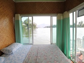 Nita Raft House