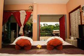 Noble Night Guesthouse