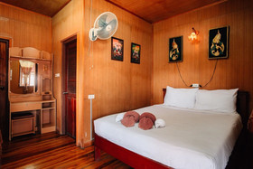 Noble Night Guesthouse