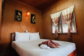 Noble Night Guesthouse