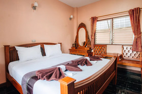 Noble Night Guesthouse