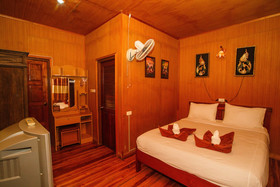 Noble Night Guesthouse