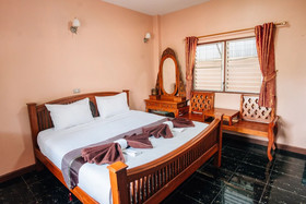 Noble Night Guesthouse