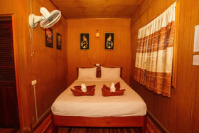 Noble Night Guesthouse