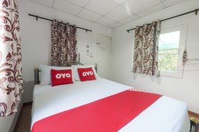 OYO 75325 Our House Tha Sao