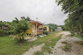 OYO 75325 Our House Tha Sao