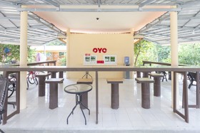 OYO 75359 Thaiburi Thara Resort