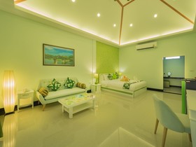 Tubtim Siam River Kwai Resort