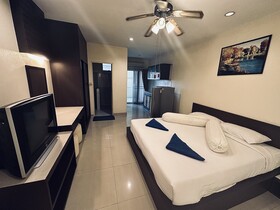 Navanakorn Aomsin Hotel