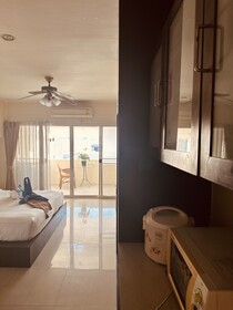 Navanakorn Aomsin Hotel