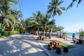 Baansuan Aokhai Beach Resort