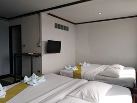 Pimpimarn Beach Hotel