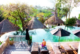 Aana Resort