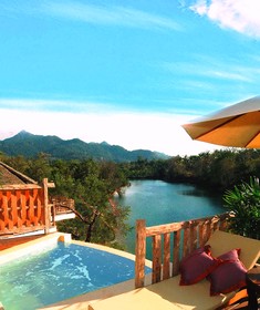 Aana Resort