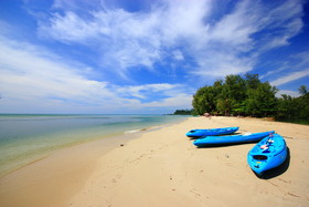 Aana Resort