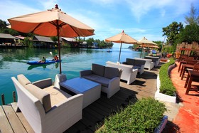Aana Resort