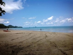 Apple Beachfront Resort
