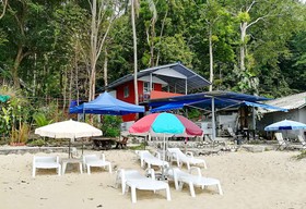 Janus Beach Inn