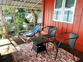 Janus Beach Inn