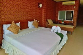 Mam Kai Bae Beach Resort